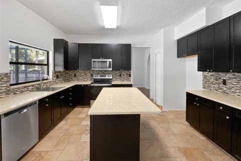 Casa en venta en Tampa, Florida, 4 dormitorios, 274.25 m2 № 1648983 - foto 13