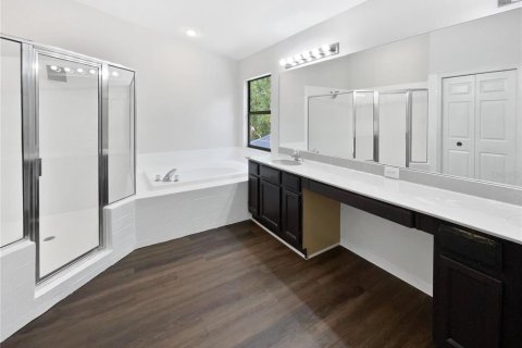 Casa en venta en Tampa, Florida, 4 dormitorios, 274.25 m2 № 1648983 - foto 21
