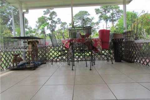 House in Port St. Lucie, Florida 3 bedrooms, 134.34 sq.m. № 2043836 - photo 20