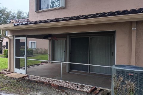 Снять в аренду таунхаус в Лейк-Уорт, Флорида 3 комнаты, 151.24м2, № 2249200 - фото 17