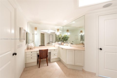 Condo in Key Biscayne, Florida, 4 bedrooms  № 1940647 - photo 15