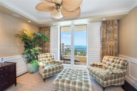 Condo in Key Biscayne, Florida, 4 bedrooms  № 1940647 - photo 13