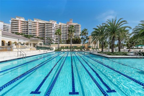 Condo in Key Biscayne, Florida, 4 bedrooms  № 1940647 - photo 29