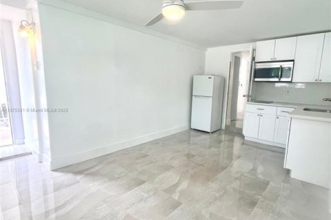 Villa ou maison à louer à West Park, Floride: 1 chambre, 115.38 m2 № 1923574 - photo 2