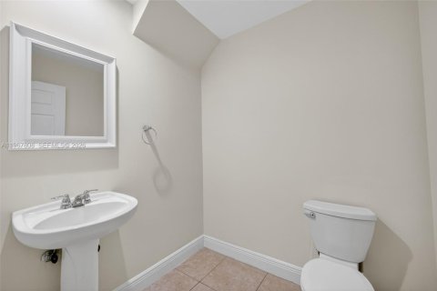 Touwnhouse à vendre à Pompano Beach, Floride: 3 chambres, 210.7 m2 № 2030119 - photo 12