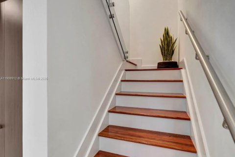 Touwnhouse à vendre à Doral, Floride: 3 chambres, 186.55 m2 № 2013941 - photo 16