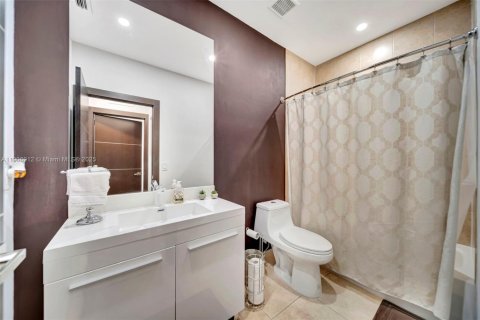 Touwnhouse à vendre à Doral, Floride: 3 chambres, 186.55 m2 № 2013941 - photo 20