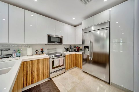 Touwnhouse à vendre à Doral, Floride: 3 chambres, 186.55 m2 № 2013941 - photo 14