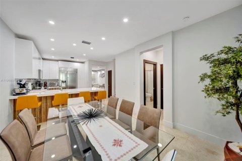 Touwnhouse à vendre à Doral, Floride: 3 chambres, 186.55 m2 № 2013941 - photo 19