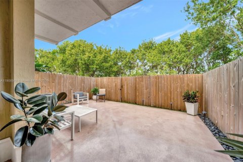 Touwnhouse à vendre à Doral, Floride: 3 chambres, 186.55 m2 № 2013941 - photo 23