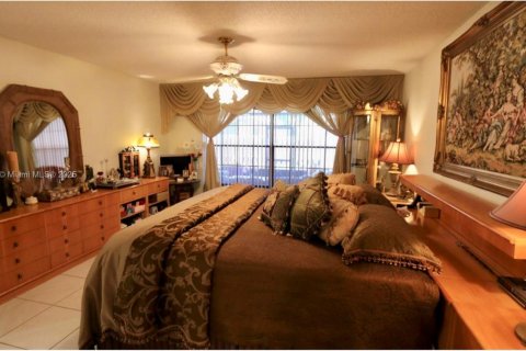 Casa en venta en Davie, Florida, 3 dormitorios, 169.36 m2 № 1951340 - foto 8