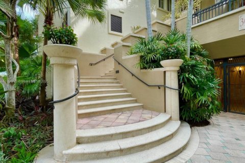 Condominio en venta en Sunrise, Florida, 3 dormitorios, 173.26 m2 № 1967817 - foto 4