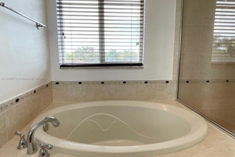 Condominio en venta en Sunrise, Florida, 3 dormitorios, 173.26 m2 № 1967817 - foto 19