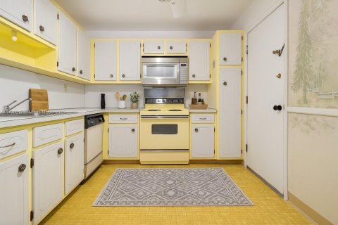 Condo in Bay Harbor Islands, Florida, 1 bedroom  № 1865075 - photo 9