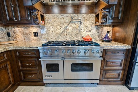 Casa en alquiler en Tampa, Florida, 4 dormitorios, 316.61 m2 № 2143085 - foto 10