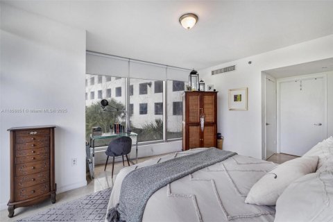 Condominio en venta en Miami, Florida, 2 dormitorios, 116.59 m2 № 2022715 - foto 15