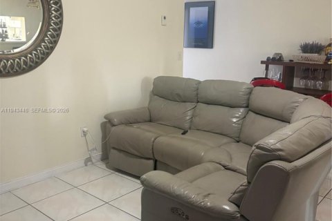 Condominio en venta en Homestead, Florida, 2 dormitorios, 89.19 m2 № 2001899 - foto 7
