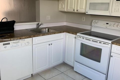 Casa en venta en Homestead, Florida, 2 dormitorios, 89.19 m2 № 2001899 - foto 2