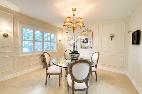 House in Palmetto Bay, Florida 3 bedrooms, 218.51 sq.m. № 1818091 - photo 27