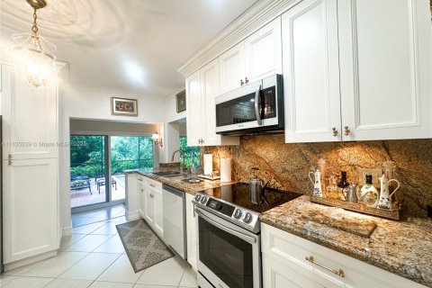 House in Palmetto Bay, Florida 3 bedrooms, 218.51 sq.m. № 1818091 - photo 28