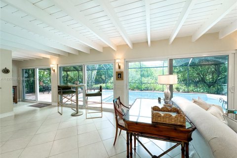 House in Palmetto Bay, Florida 3 bedrooms, 218.51 sq.m. № 1818091 - photo 15