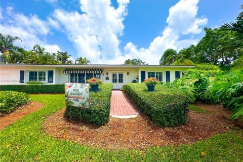 House in Palmetto Bay, Florida 3 bedrooms, 218.51 sq.m. № 1818091 - photo 6
