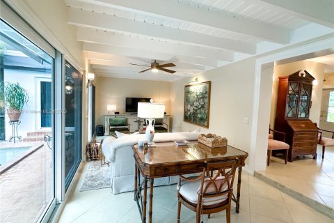 House in Palmetto Bay, Florida 3 bedrooms, 218.51 sq.m. № 1818091 - photo 17