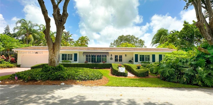 House in Palmetto Bay, Florida 3 bedrooms, 218.51 sq.m. № 1818091