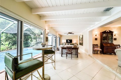 House in Palmetto Bay, Florida 3 bedrooms, 218.51 sq.m. № 1818091 - photo 18