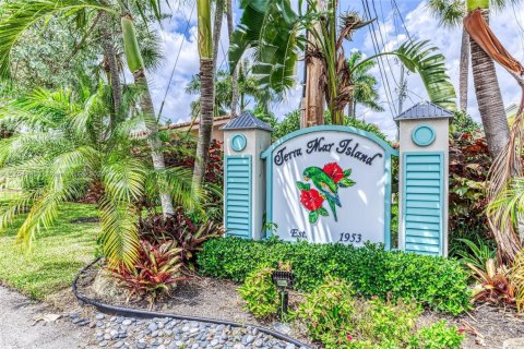 House in Lauderdale-by-the-Sea, Florida 3 bedrooms, 131.55 sq.m. № 1761612 - photo 6