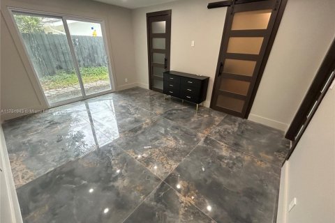 House in Lauderdale-by-the-Sea, Florida 3 bedrooms, 131.55 sq.m. № 1761612 - photo 22