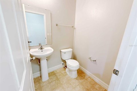 House in Orlando, Florida 5 bedrooms, 337.05 sq.m. № 1532599 - photo 20