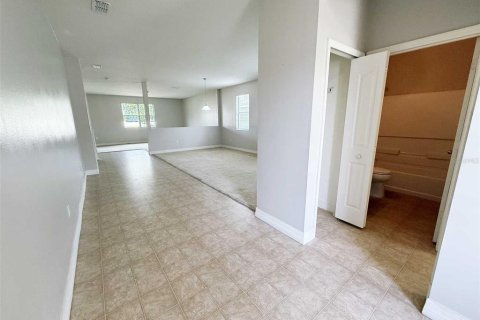 House in Orlando, Florida 5 bedrooms, 337.05 sq.m. № 1532599 - photo 9