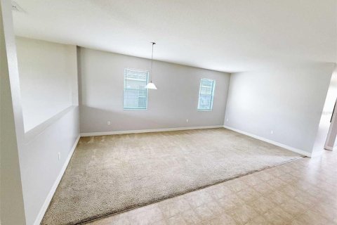 House in Orlando, Florida 5 bedrooms, 337.05 sq.m. № 1532599 - photo 13