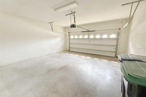 House in Orlando, Florida 5 bedrooms, 337.05 sq.m. № 1532599 - photo 22