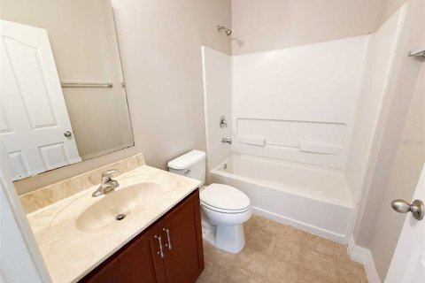 House in Orlando, Florida 5 bedrooms, 337.05 sq.m. № 1532599 - photo 7