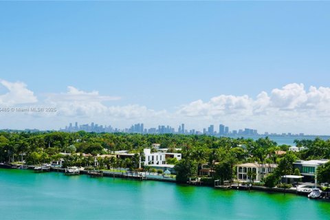 Condo in Miami Beach, Florida, 3 bedrooms  № 1467151 - photo 24
