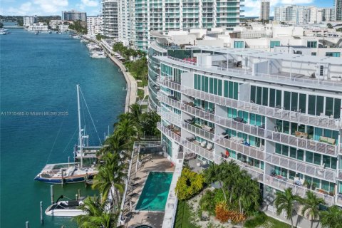 Condo in Miami Beach, Florida, 3 bedrooms  № 1467151 - photo 19