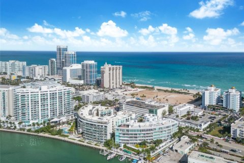 Condo in Miami Beach, Florida, 3 bedrooms  № 1467151 - photo 23