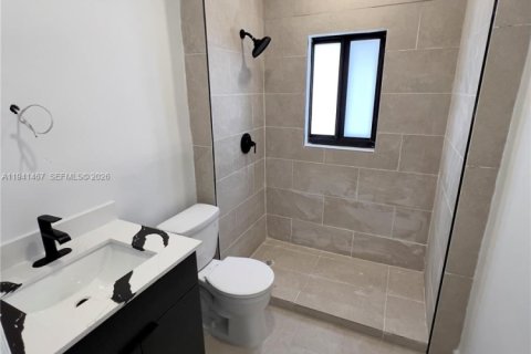 Propiedad comercial en venta en Miami, Florida, 371.42 m2 № 2054869 - foto 7
