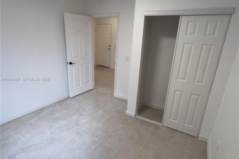 Propiedad comercial en venta en Miami, Florida, 371.42 m2 № 2054869 - foto 24