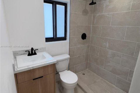 Propiedad comercial en venta en Miami, Florida, 371.42 m2 № 2054869 - foto 22