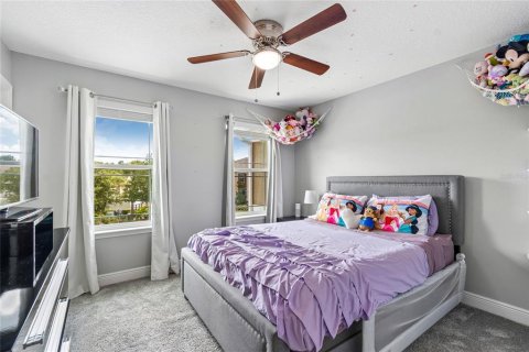 Townhouse in LAKESHORE in Lutz, Florida 3 bedrooms, 214.33 sq.m. № 2400287 - photo 29