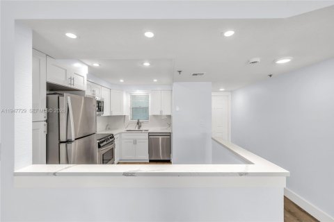 Снять в аренду кондоминиум в Дейви, Флорида 2 спальни, 99.41м2, № 2003866 - фото 2