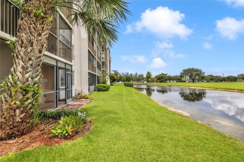 Снять в аренду кондоминиум в Дейви, Флорида 2 спальни, 99.41м2, № 2003866 - фото 11