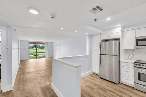 Снять в аренду кондоминиум в Дейви, Флорида 2 спальни, 99.41м2, № 2003866 - фото 4