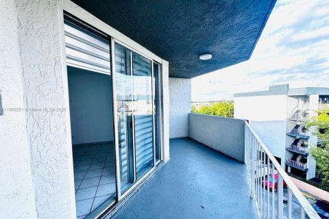 Снять в аренду кондоминиум в Хайалиа, Флорида 3 спальни, 120.77м2, № 2018958 - фото 15