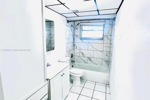 Снять в аренду кондоминиум в Хайалиа, Флорида 3 спальни, 120.77м2, № 2018958 - фото 8