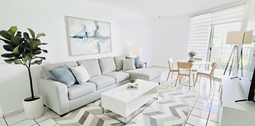 Кондоминиум с 3 спальнями в Хайалиа, Флорида № 2018958