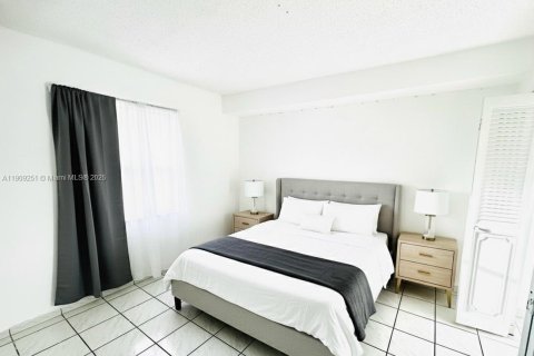 Снять в аренду кондоминиум в Хайалиа, Флорида 3 спальни, 120.77м2, № 2018958 - фото 10